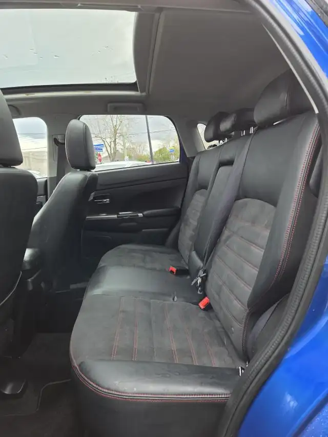 Mitsubishi RVR SE LIMITED 2018 SE LIMITED AWD MAGSTOIT PANO - Photo 13