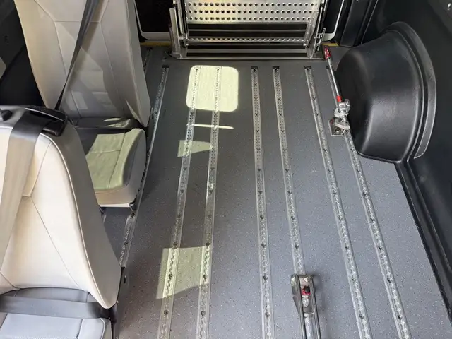 2021 Ram ProMaster 2500 159' High Roof 5 Passenger Wheelchair Ra - Photo 33
