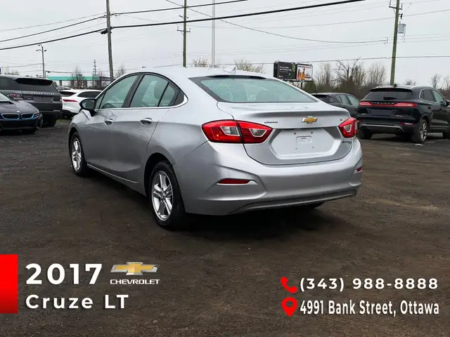 2017 Chevrolet Cruze LT - Photo 3