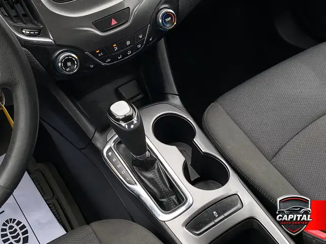 2017 Chevrolet Cruze LT - Photo 10