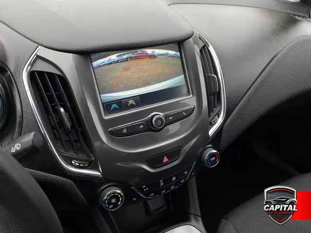 2017 Chevrolet Cruze LT - Photo 13