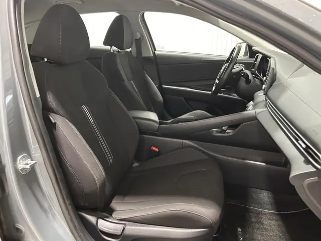 Hyundai Elantra Preferred IVT 2023 à vendre - Photo 18