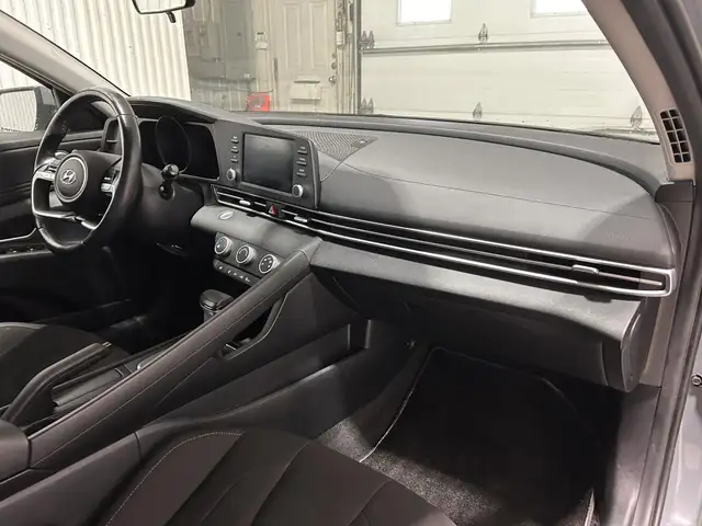 Hyundai Elantra Preferred IVT 2023 à vendre - Photo 19