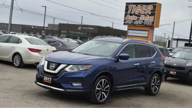 2017 Nissan Rogue SL Platinum, AWD, ONLY 98KMS, WELL MAINTAINED