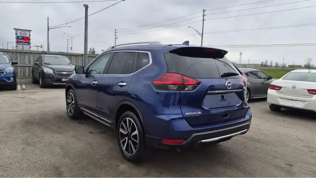 2017 Nissan Rogue SL Platinum, AWD, ONLY 98KMS, WELL MAINTAINED - Photo 3