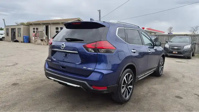 2017 Nissan Rogue SL Platinum, AWD, ONLY 98KMS, WELL MAINTAINED - Photo 5