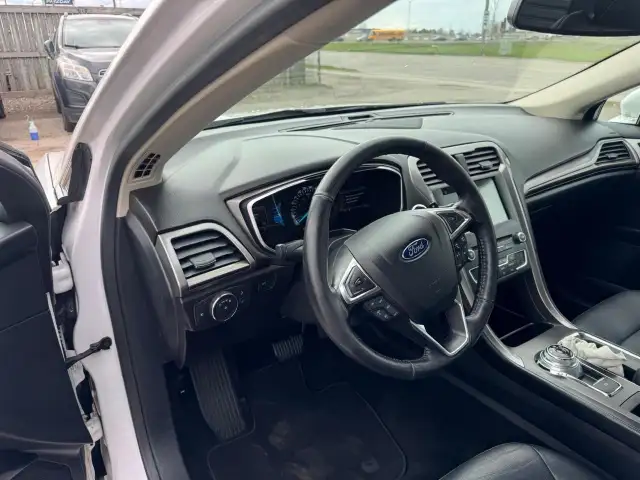 2017 Ford Fusion SE, LEATHER, LOADED, ONLY 136KMS, CERTIFIED - Photo 11