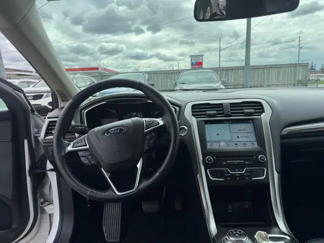 2017 Ford Fusion SE, LEATHER, LOADED, ONLY 136KMS, CERTIFIED - Photo 13