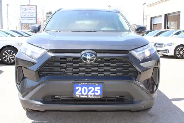 2025 Toyota RAV4 XLE - Photo 2