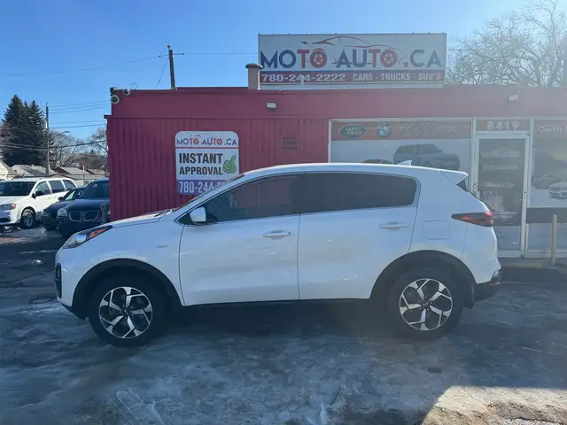 2021 Kia Sportage LX - Photo 3