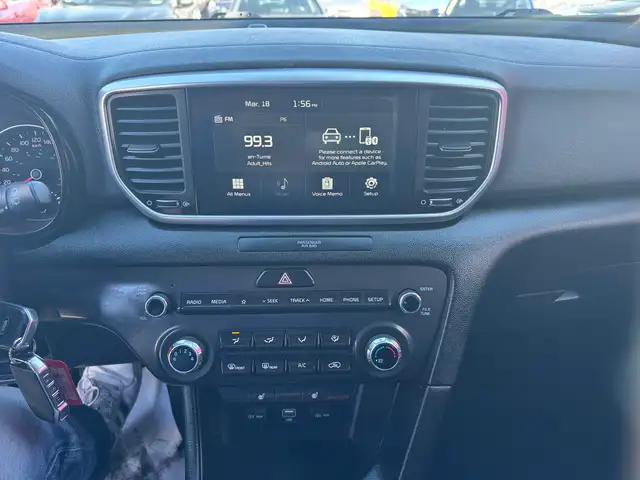 2021 Kia Sportage LX - Photo 8