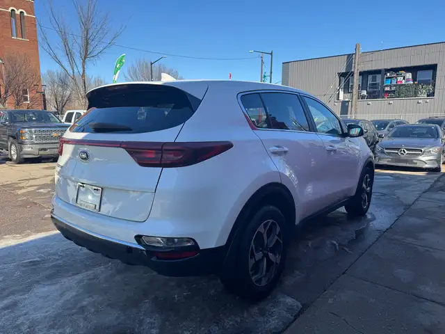 2021 Kia Sportage LX - Photo 17