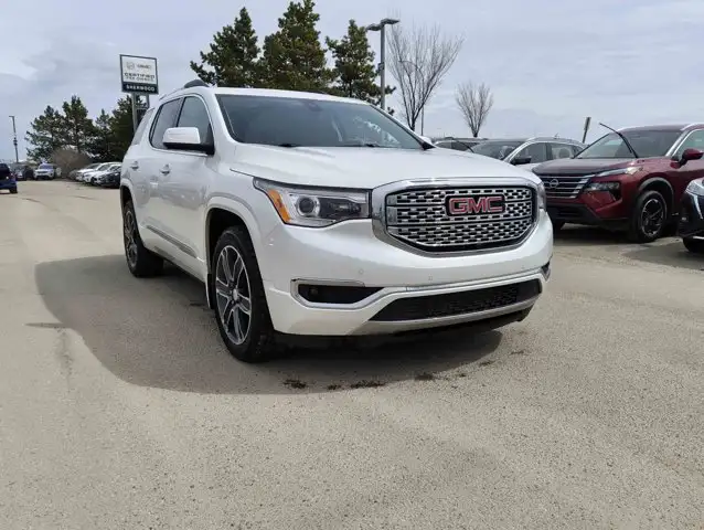 2017 GMC Acadia Denali V6 AWD | Technology/Driver Alert II - Photo 3
