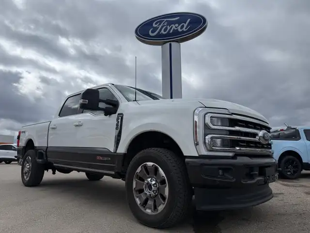 2024 Ford Super Duty F-350 King Ranch / 6.7L HO DIESEL! / 5TH WH