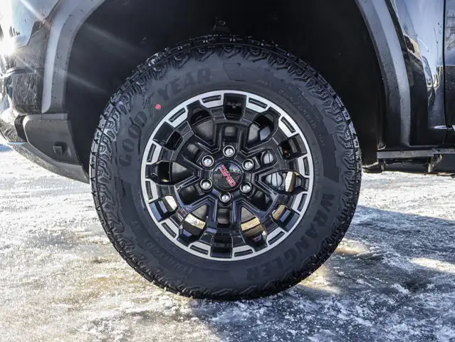 2026 GMC Canyon AT4 - Photo 9