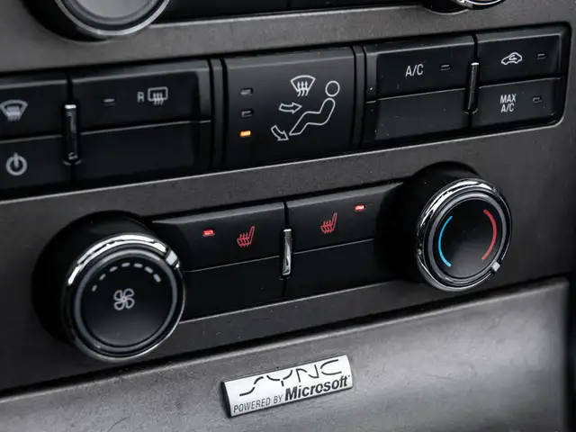 2014 Ford Mustang CONVERTIBLE|PREMIUM|V6|LEATHER|SHAKER SOUND|HE - Photo 21