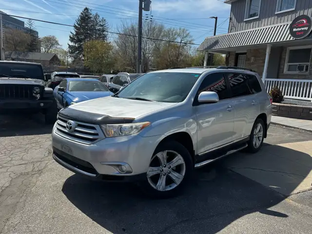 2011 Toyota Highlander 4WD 4dr - Photo 3