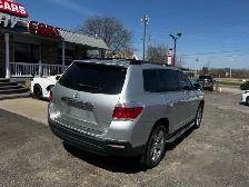 2011 Toyota Highlander 4WD 4dr - Photo 10