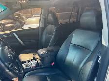 2011 Toyota Highlander 4WD 4dr - Photo 24
