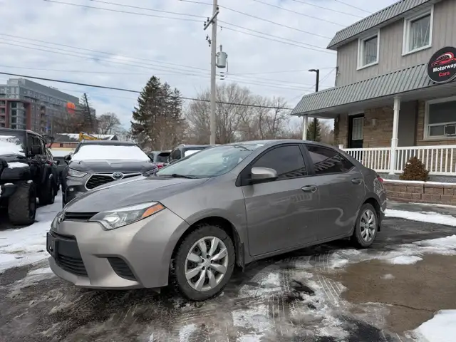2014 Toyota Corolla 4dr Sdn CE - Photo 4