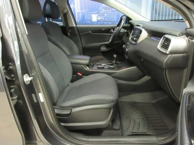 KIA SORENTO 2016 2 L TURBO AWD 133 300 KM  BAS KILO  TOUT EQUI - Photo 11