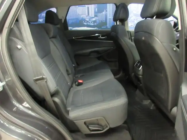 KIA SORENTO 2016 2 L TURBO AWD 133 300 KM  BAS KILO  TOUT EQUI - Photo 14