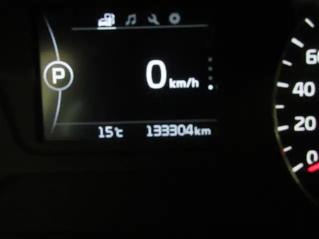 KIA SORENTO 2016 2 L TURBO AWD 133 300 KM  BAS KILO  TOUT EQUI - Photo 28