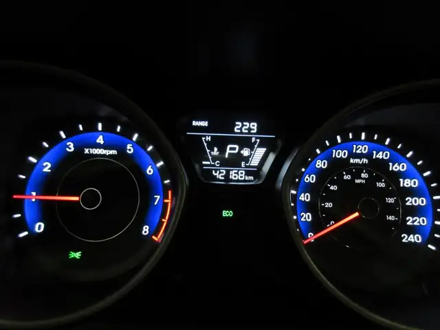 HYUNDAI ELANTRA 2015 GLS AUTOMATIQUE TOIT OUVRANT SIEGES CHAUFFA - Photo 7