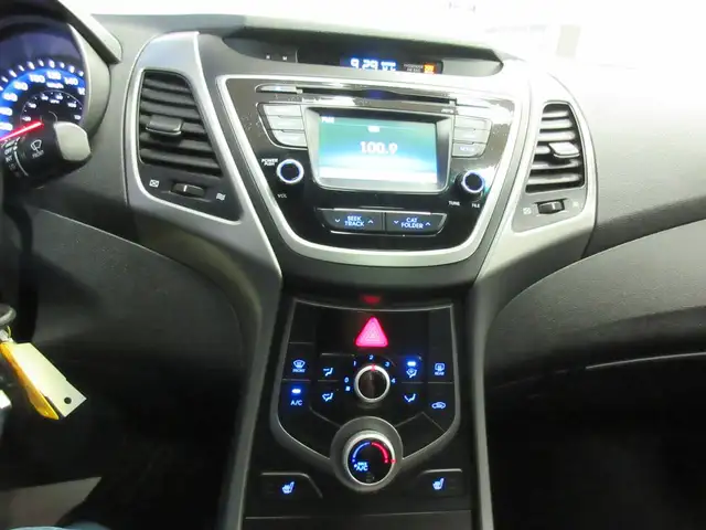 HYUNDAI ELANTRA 2015 GLS AUTOMATIQUE TOIT OUVRANT SIEGES CHAUFFA - Photo 15
