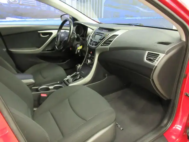 HYUNDAI ELANTRA 2015 GLS AUTOMATIQUE TOIT OUVRANT SIEGES CHAUFFA - Photo 20