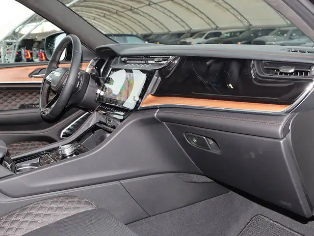 2026 Jeep Grand Cherokee Summit - Photo 22