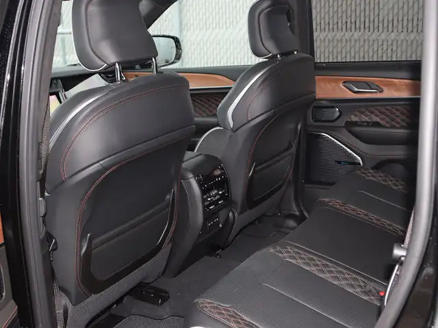 2026 Jeep Grand Cherokee Summit - Photo 24