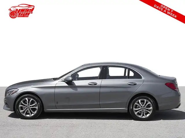 2018 Mercedes-Benz C-Class C 300, Panoramic roof, Heated Steerin - Photo 7