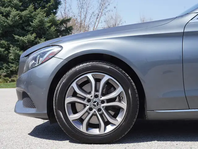 2018 Mercedes-Benz C-Class C 300, Panoramic roof, Heated Steerin - Photo 8