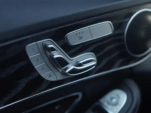 2018 Mercedes-Benz C-Class C 300, Panoramic roof, Heated Steerin - Photo 14