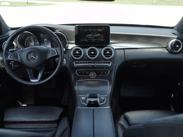 2018 Mercedes-Benz C-Class C 300, Panoramic roof, Heated Steerin - Photo 16