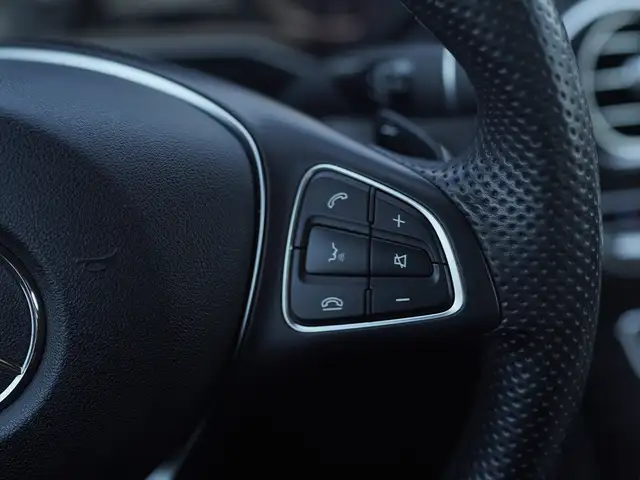 2018 Mercedes-Benz C-Class C 300, Panoramic roof, Heated Steerin - Photo 20
