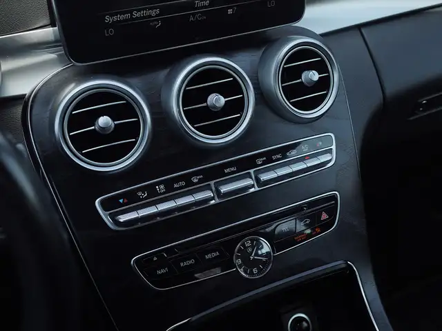 2018 Mercedes-Benz C-Class C 300, Panoramic roof, Heated Steerin - Photo 27