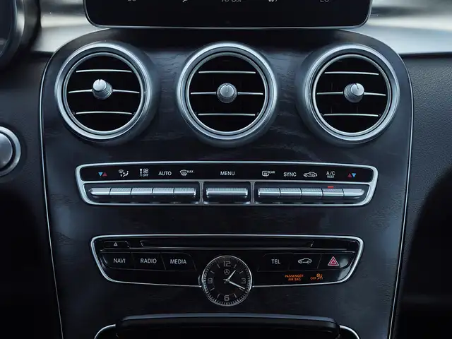 2018 Mercedes-Benz C-Class C 300, Panoramic roof, Heated Steerin - Photo 28