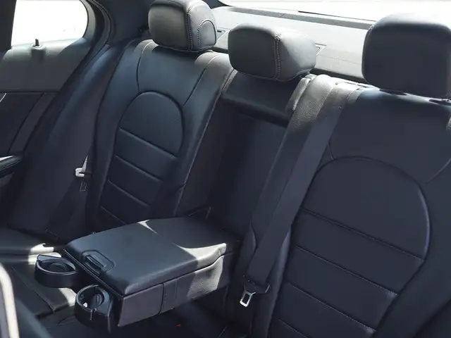 2018 Mercedes-Benz C-Class C 300, Panoramic roof, Heated Steerin - Photo 33