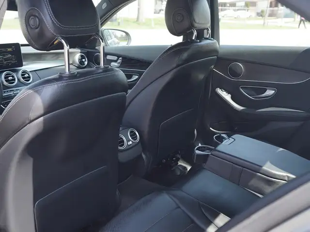 2018 Mercedes-Benz C-Class C 300, Panoramic roof, Heated Steerin - Photo 34