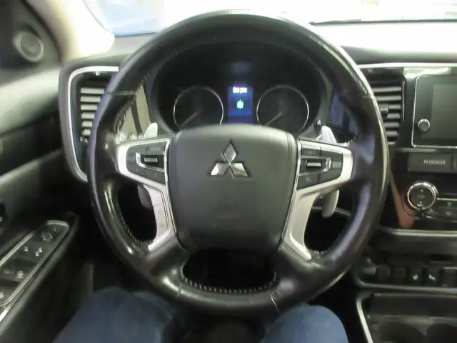 MITSUBISHI OUTLANDER PHEV 2018 SE S-AWC TOUT EQUIPE TOIT OUVRANT - Photo 28