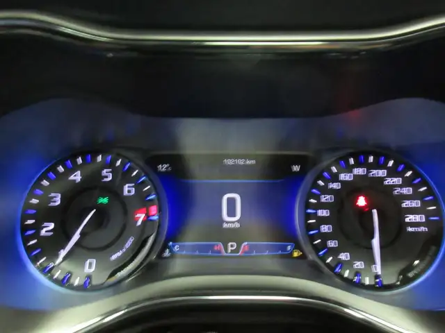 CHRYSLER 200 S 2015 S AWD V-6 3.6 LITRES 295 HP CUIR CHAUFFANT C - Photo 7