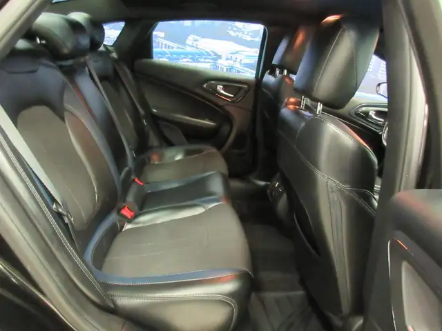 CHRYSLER 200 S 2015 S AWD V-6 3.6 LITRES 295 HP CUIR CHAUFFANT C - Photo 19