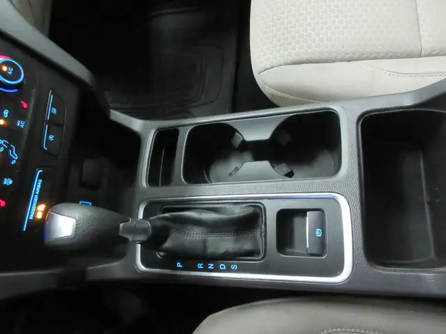 FORD ESCAPE 2017 SE ECOBOOST SIEGES CHAUFFANT CAMERA RECUL TRES - Photo 17