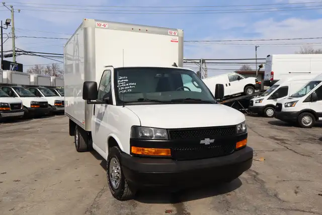 Chevrolet Express 3500 CUBE 12 PIEDS / 1 SEUL PROPRIO / GARANTIE - Photo 4