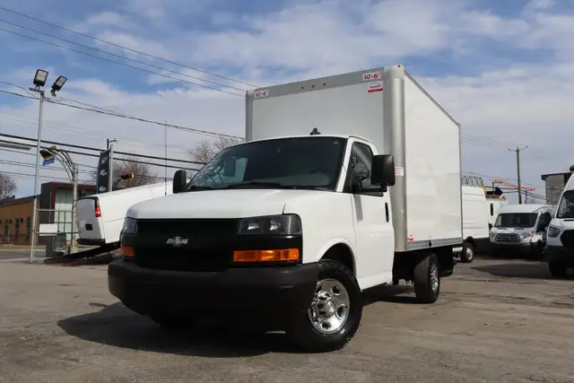 Chevrolet Express 3500 CUBE 12 PIEDS / 1 SEUL PROPRIO / GARANTIE - Photo 9