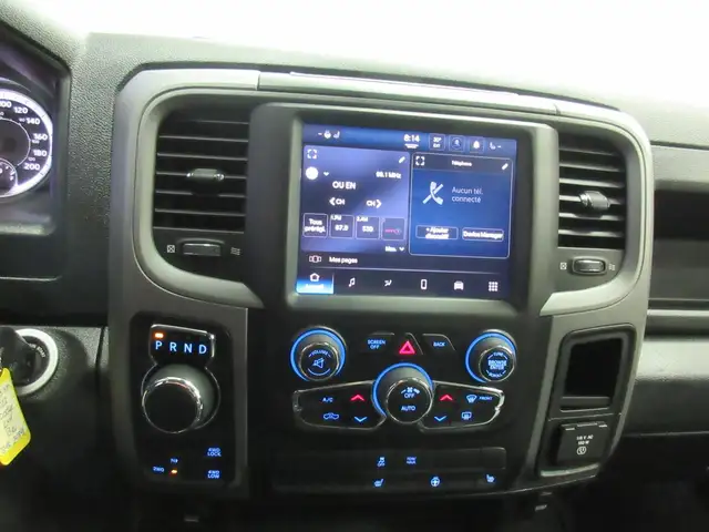 RAM 1500 CLASSIC 2022 EXPRESS NIGHT EDITION CREW-CAB V-6 3.6 LIT - Photo 18