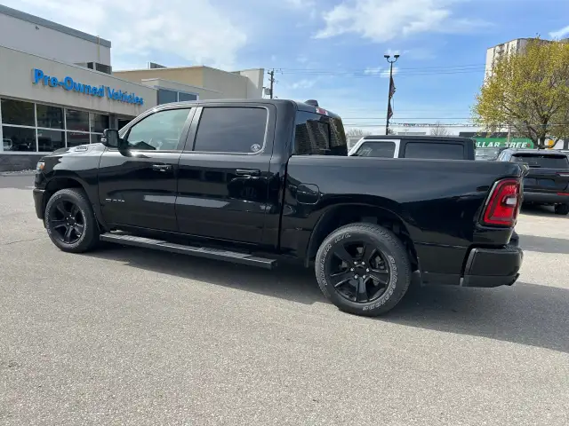 2025 Ram 1500 - Photo 2