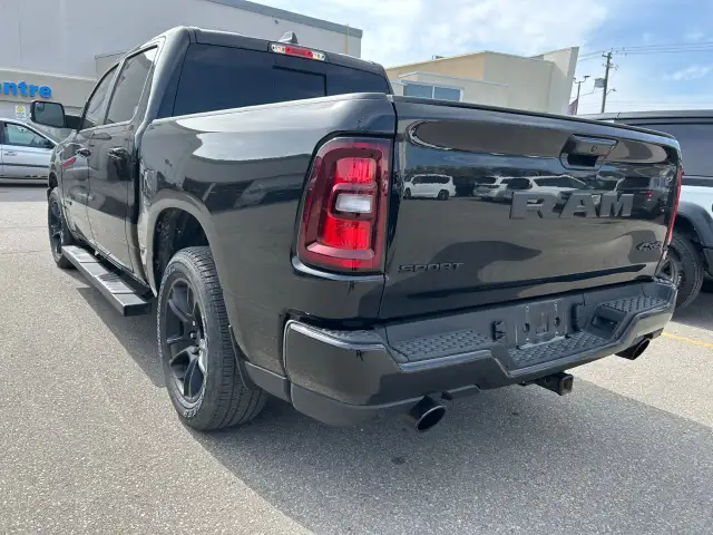 2025 Ram 1500 - Photo 3